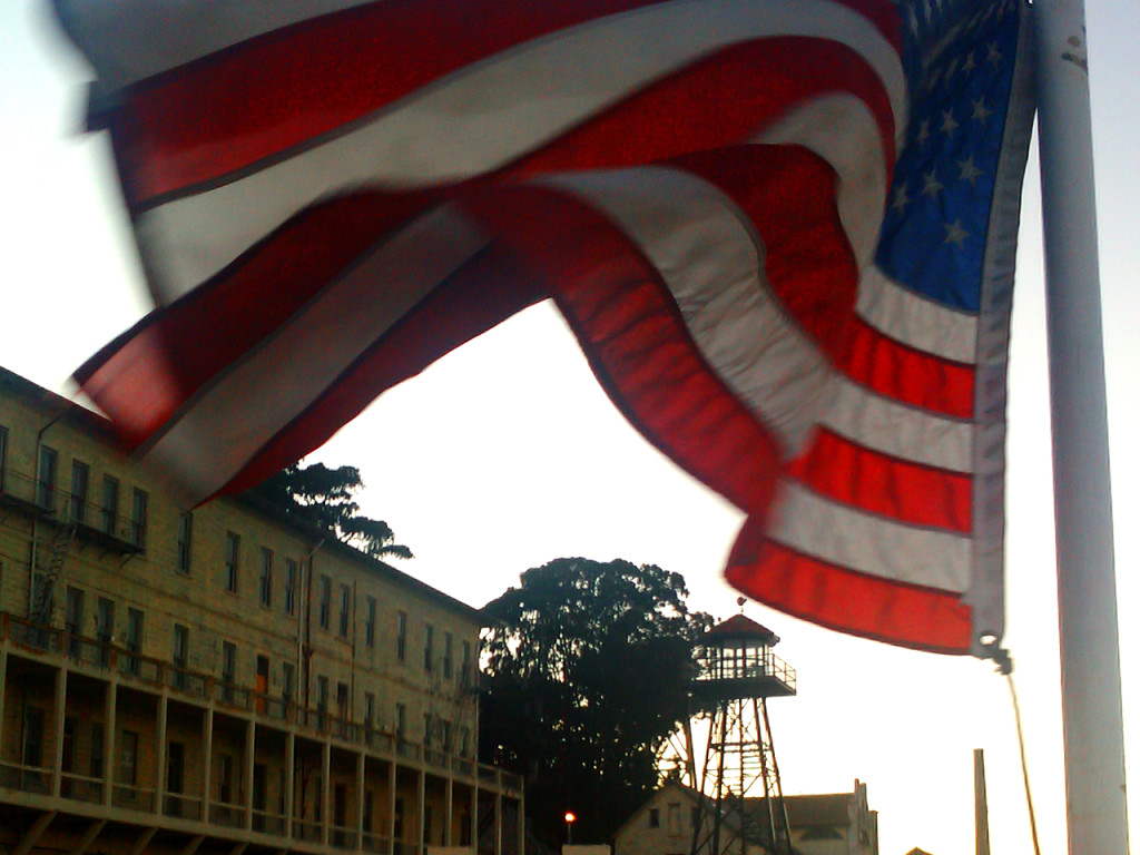 Vlag en Alcatraz in San Francisco