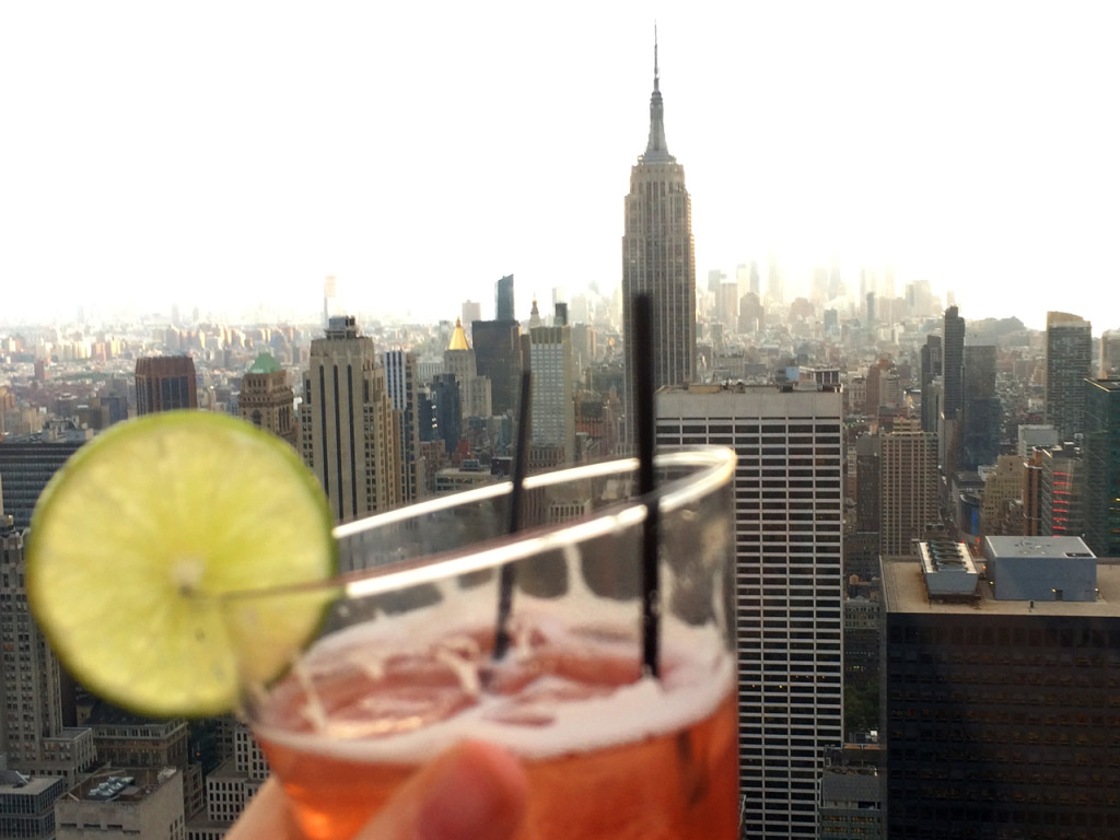 New-York-drinks-and-view-bar-65-Stripesandstars