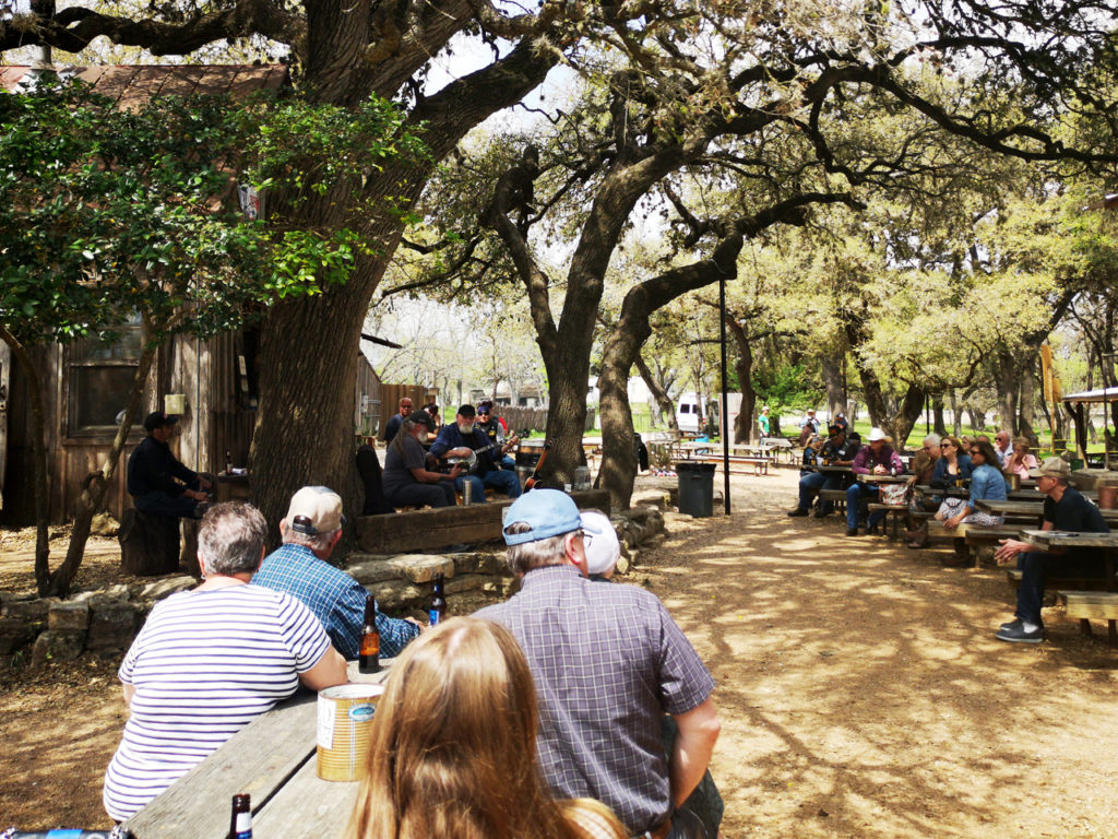 Luckenbach