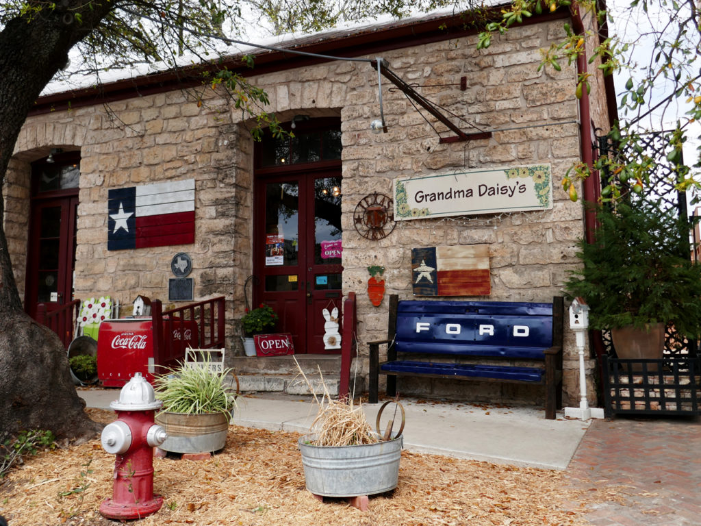 Shop-in-Texas-Fredricksburg