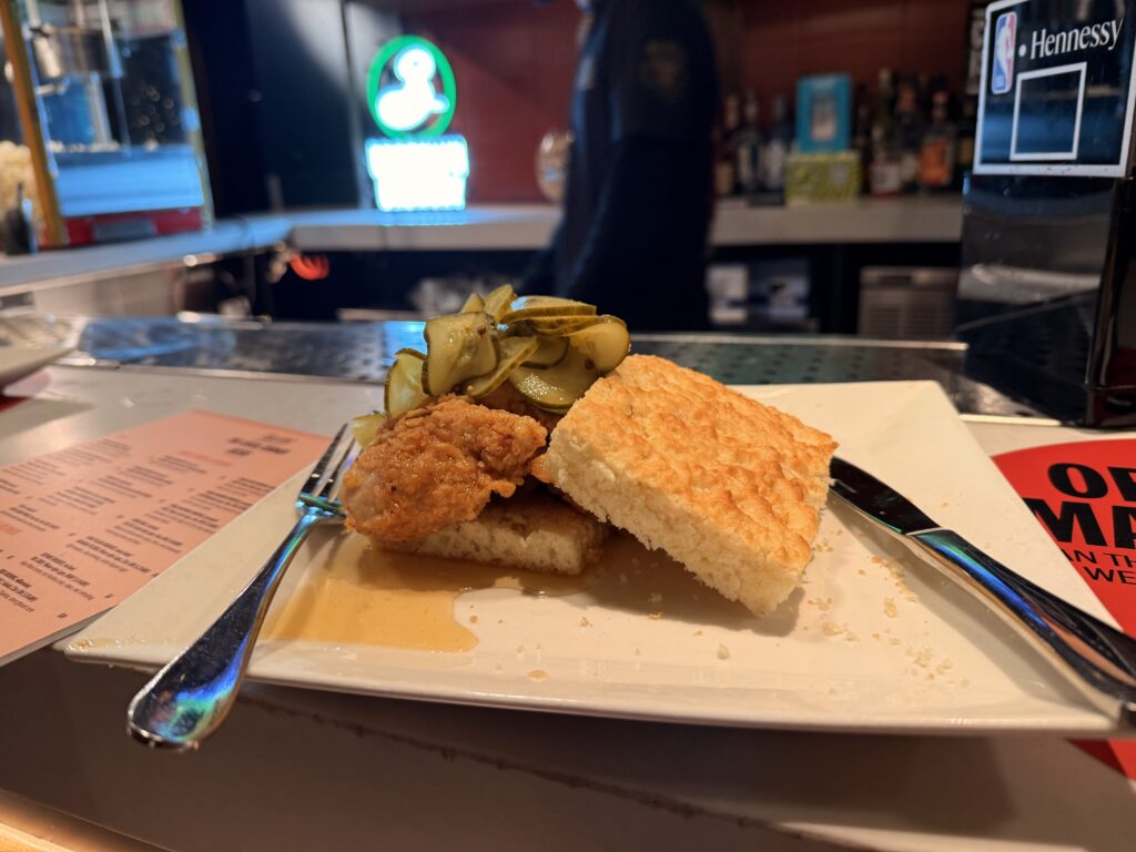 Jacob Pickles eten bij Time Out Market