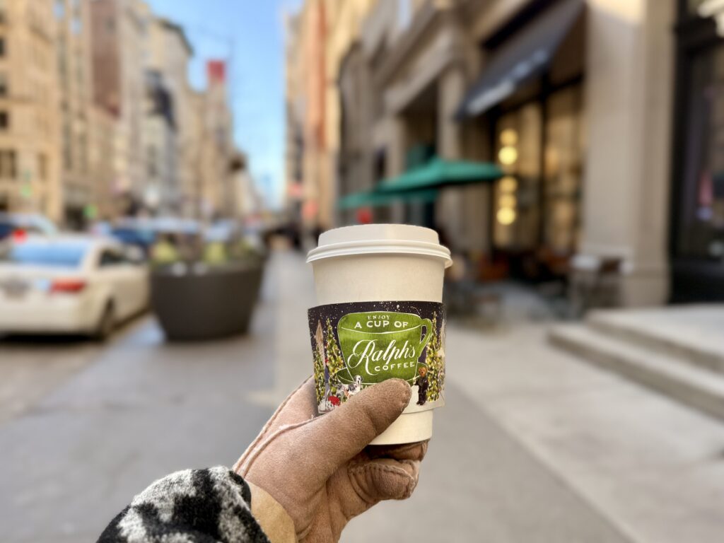 kofie halen in New York Ralph's Coffee